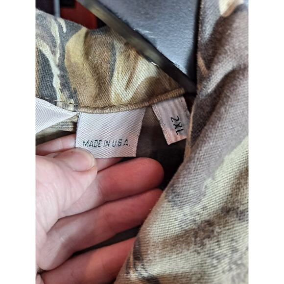 American Tradition Vintage Advantage Camo Button Down Hunting Shirt & Cargo Pant - Picture 7 of 14